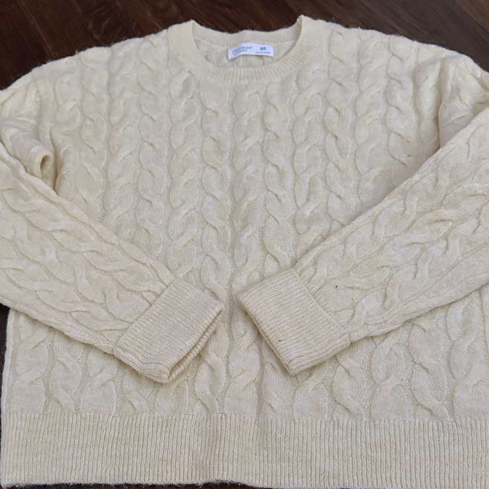 Women Cream Cable Knit Sweater